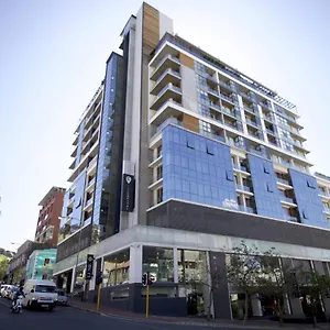 https://city-light-the-stunning-mirage-apartment-gym-outdoor.hotels-capetown.com